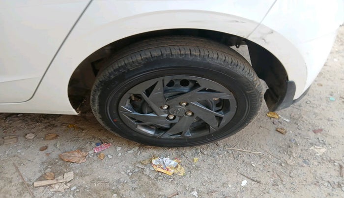 2023 Hyundai NEW I20 MAGNA 1.2 MT, Petrol, Manual, 23,270 km, tyre