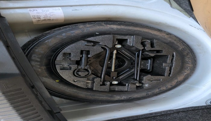 2018 Volkswagen Polo COMFORTLINE 1.0L MPI, Petrol, Manual, 64,033 km, tyre