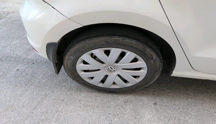 2018 Volkswagen Polo COMFORTLINE 1.0L MPI, Petrol, Manual, 64,033 km, tyre