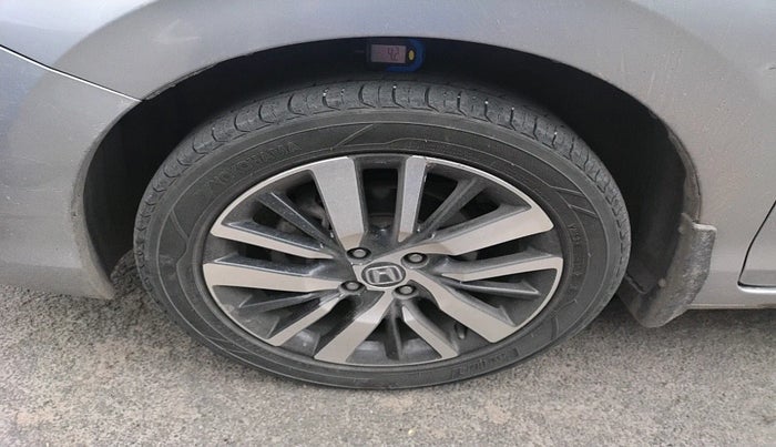 2022 Honda City 1.5L I-VTEC VX, Petrol, Manual, 1,12,977 km, tyre