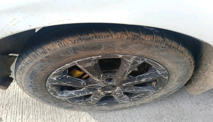 2017 Tata TIGOR XT PETROL, Petrol, Manual, 82,400 km, tyre