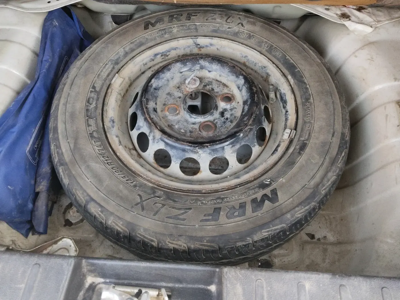 2019 Maruti Alto VXI, Petrol, Manual, 81,549 km, tyre