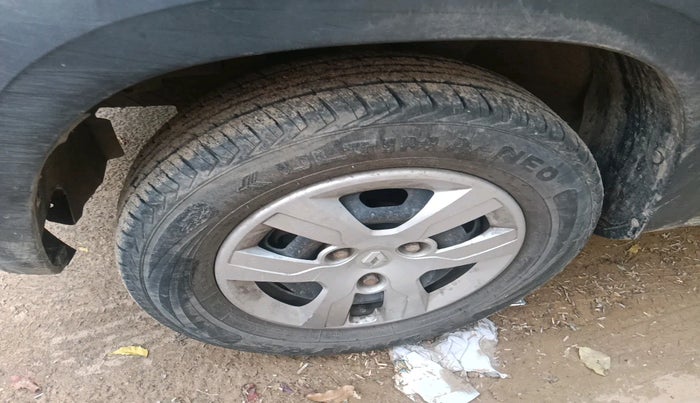 2017 Renault Kwid RXT 0.8, Petrol, Manual, 38,335 km, tyre