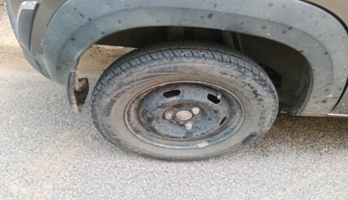 2017 Renault Kwid RXT 0.8, Petrol, Manual, 38,335 km, tyre