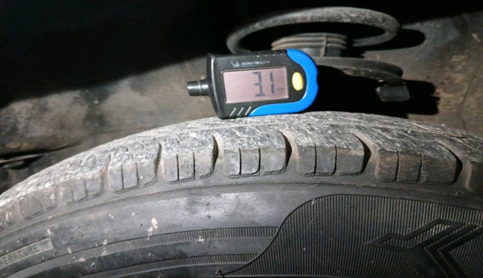 2011 Maruti Ritz VXI, Petrol, Manual, 82,495 km, tyre