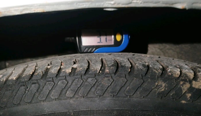 2011 Maruti Ritz VXI, Petrol, Manual, 82,495 km, tyre