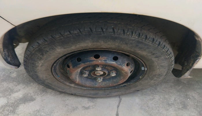 2014 Maruti Alto 800 LXI, Petrol, Manual, 1,11,490 km, tyre