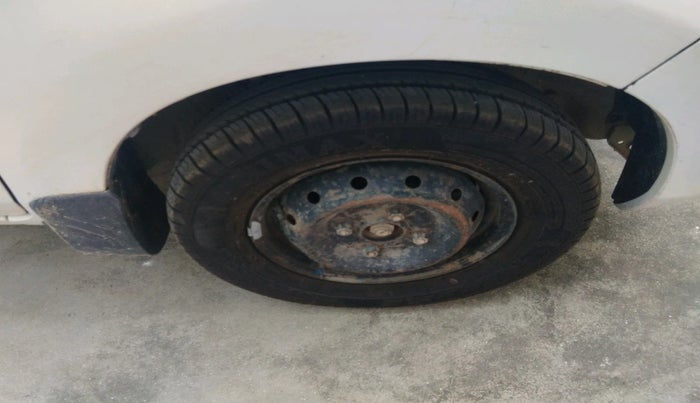 2014 Maruti Alto 800 LXI, Petrol, Manual, 1,11,490 km, tyre