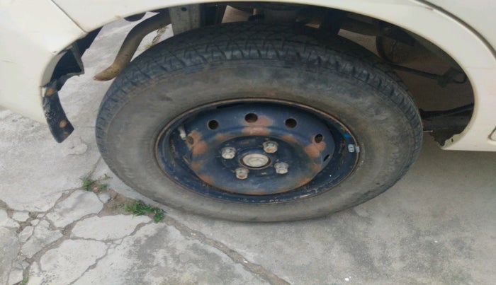 2014 Maruti Alto 800 LXI, Petrol, Manual, 1,11,490 km, tyre