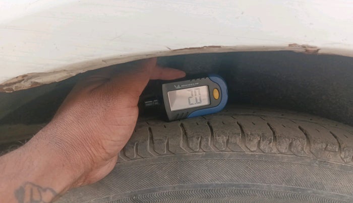 2016 Maruti Swift Dzire VXI, Petrol, Manual, 1,83,000 km, tyre