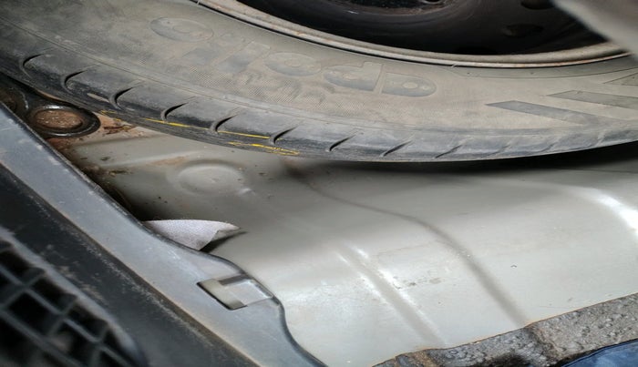 2013 Hyundai i20 MAGNA 1.2, Petrol, Manual, 1,04,408 km, tyre