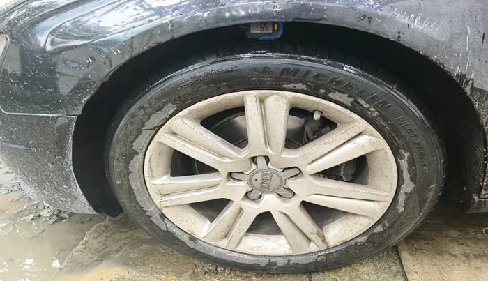 2012 Audi A4 2.0 TDI S LINE, Diesel, Automatic, 61,610 km, tyre