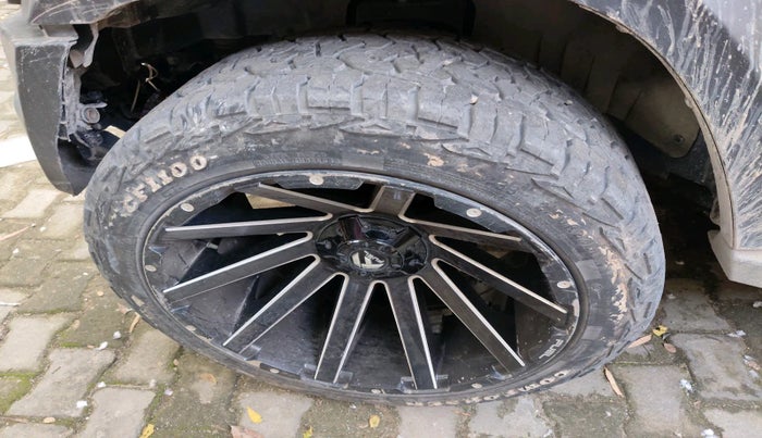 2021 Mahindra Thar LX PETROL HT 4WD AT, Petrol, Automatic, 35,547 km, tyre