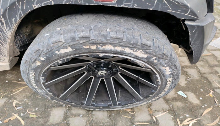 2021 Mahindra Thar LX PETROL HT 4WD AT, Petrol, Automatic, 35,547 km, tyre