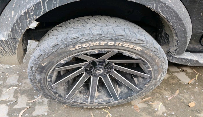 2021 Mahindra Thar LX PETROL HT 4WD AT, Petrol, Automatic, 35,547 km, tyre