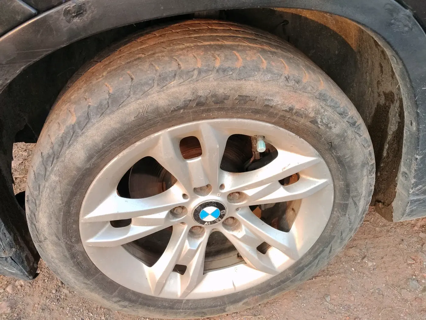 2011 BMW 5 Series 520D 2.0, Diesel, Automatic, 1,16,619 km, tyre