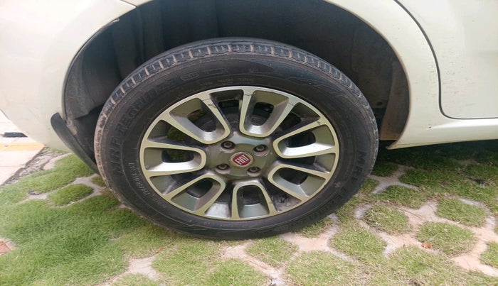 2015 Fiat Punto EVO EMOTION 1.3 MULTIJET, Diesel, Manual, 66,693 km, tyre