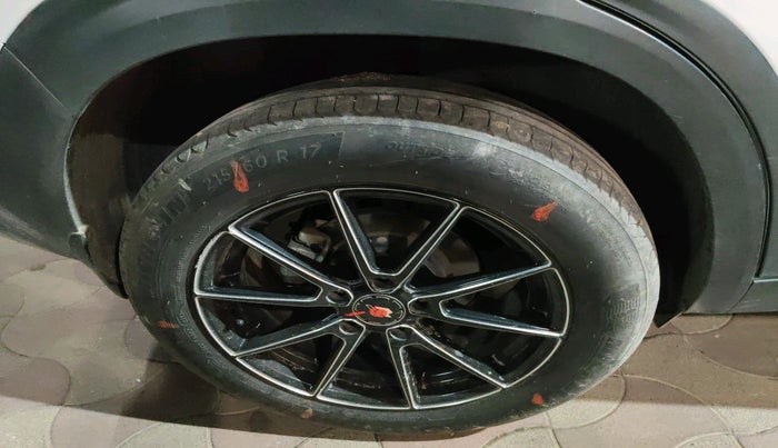 2019 KIA SELTOS HTK PLUS AT 1.5 DIESEL, Diesel, Automatic, 90,949 km, tyre