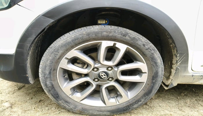 2019 Hyundai i20 Active 1.2 S, Petrol, Manual, 50,616 km, tyre