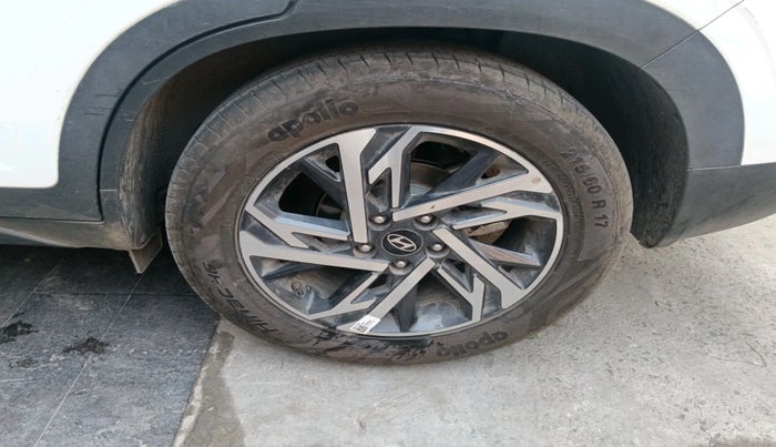 2024 Hyundai Creta SX (O) 1.5 PETROL, Petrol, Manual, 4,861 km, tyre