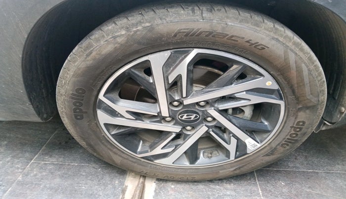 2024 Hyundai Creta SX (O) 1.5 PETROL, Petrol, Manual, 4,861 km, tyre