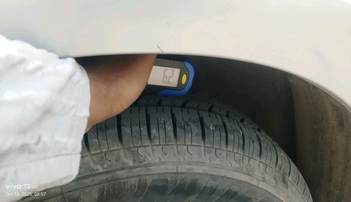 2018 Maruti Dzire VXI, Petrol, Manual, 97,137 km, tyre