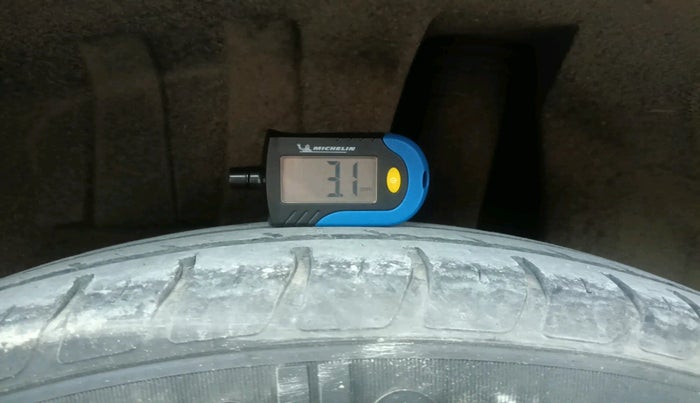 2018 Maruti Dzire VXI AMT, Petrol, Automatic, 37,496 km, tyre