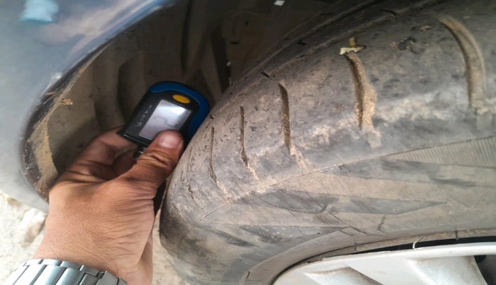 2018 Maruti Ciaz DELTA DIESEL 1.3, Diesel, Manual, 1,02,493 km, tyre