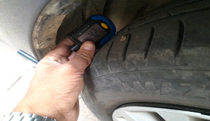 2018 Maruti Ciaz DELTA DIESEL 1.3, Diesel, Manual, 1,02,493 km, tyre