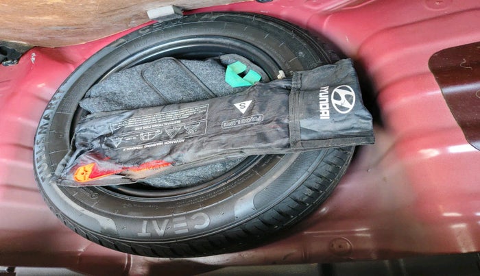 2023 Hyundai GRAND I10 NIOS ASTA 1.2 KAPPA VTVT, Petrol, Manual, 8,929 km, tyre