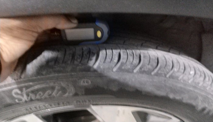 2021 KIA SONET HTX 1.0 IMT, Petrol, Manual, 38,158 km, tyre