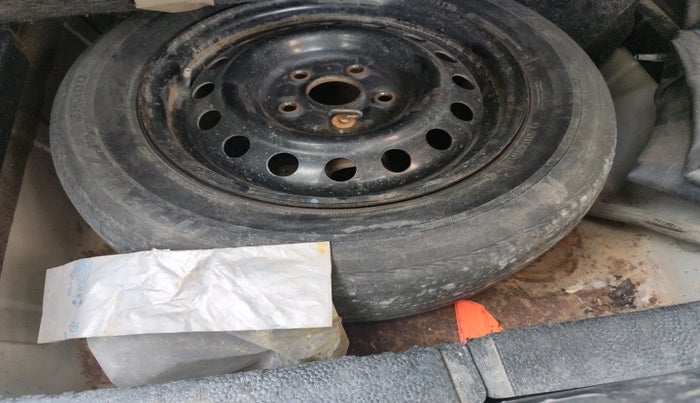 2010 Maruti SX4 VXI, Petrol, Manual, 1,26,148 km, tyre