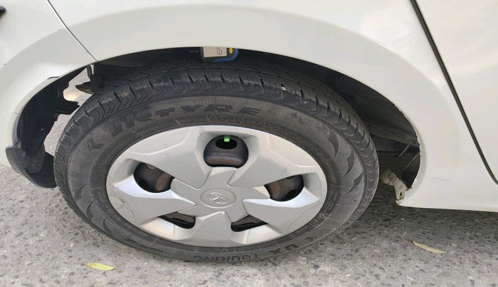 2021 Tata Tiago XT PETROL, Petrol, Manual, 66,946 km, tyre