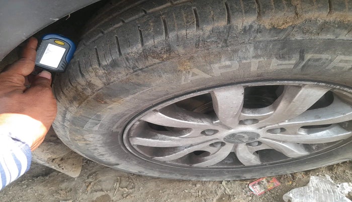 2021 Mahindra XUV500 W9, Diesel, Manual, 91,661 km, tyre