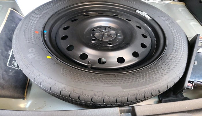 2023 Toyota URBAN CRUISER HYRYDER E NEO DRIVE, Petrol, Manual, 23,511 km, tyre