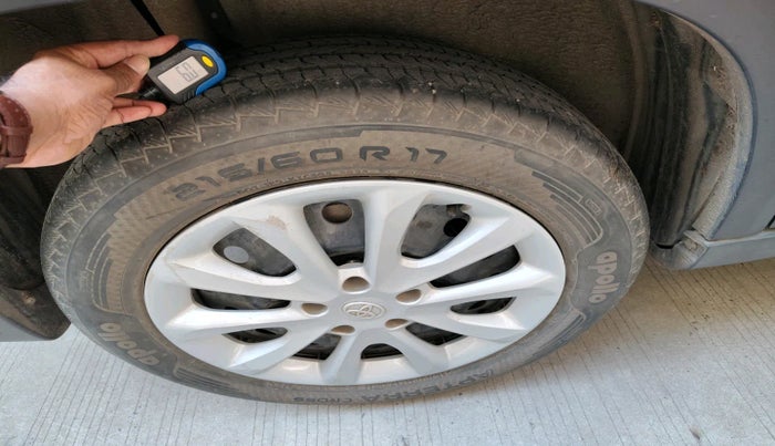 2023 Toyota URBAN CRUISER HYRYDER E NEO DRIVE, Petrol, Manual, 23,511 km, tyre