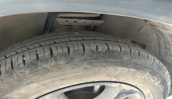 2019 Tata Harrier XT 2.0L KRYOTEC DARK EDITION, Diesel, Manual, 66,167 km, tyre