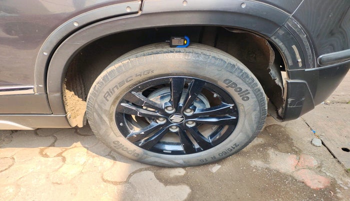 2018 Maruti Vitara Brezza ZDI PLUS AMT, Diesel, Automatic, 43,728 km, tyre