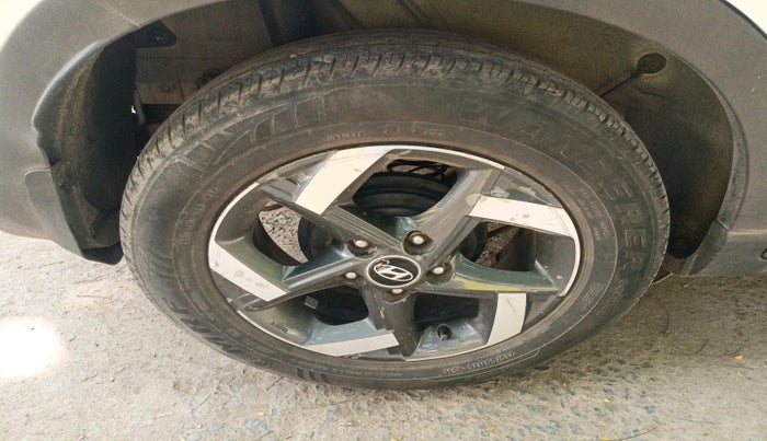 2019 Hyundai VENUE SX PLUS 1.0 TURBO DCT DUAL TONE, Petrol, Automatic, 1,10,203 km, tyre