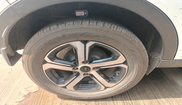 2022 Tata NEXON EV XZ PLUS LUX, Electric, Automatic, 64,969 km, tyre