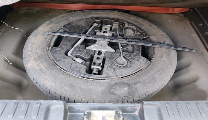 2016 Maruti Vitara Brezza LDI (O), Diesel, Manual, 1,27,368 km, tyre