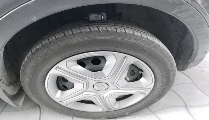 2021 Tata NEXON XM PETROL, Petrol, Manual, 67,330 km, tyre