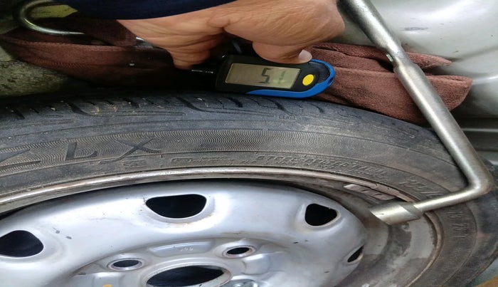 2012 Maruti Alto K10 LXI, Petrol, Manual, 68,330 km, tyre