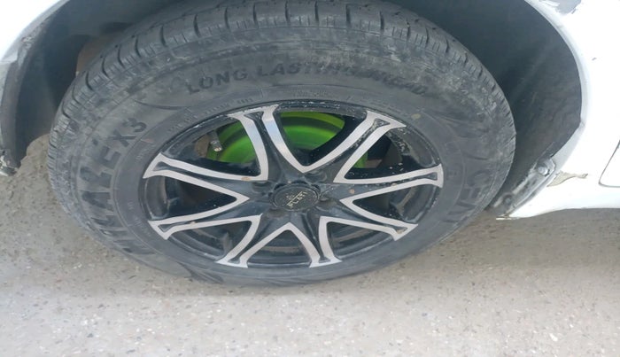 2013 Maruti Swift Dzire TOUR DIESEL, Diesel, Manual, 1,51,417 km, tyre