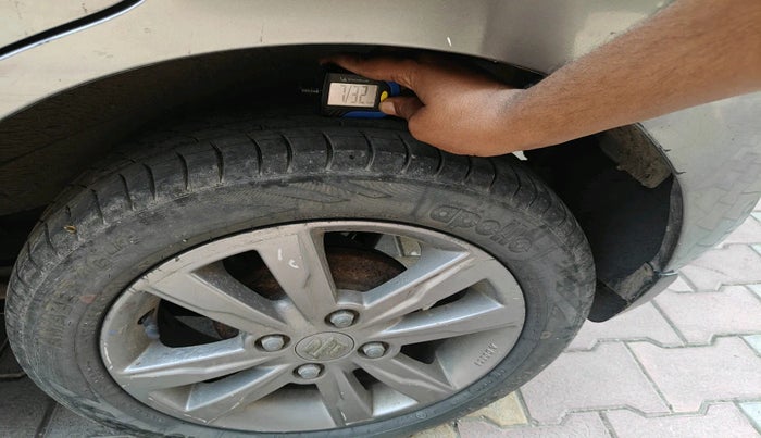 2015 Maruti Wagon R Stingray VXI, Petrol, Manual, 78,728 km, tyre