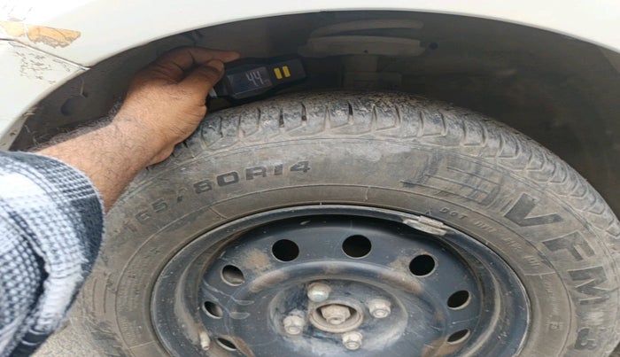 2015 Maruti Swift Dzire VXI, Petrol, Manual, 60,567 km, tyre