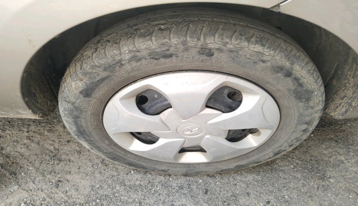 2015 Tata Bolt XM REVOTRON, Petrol, Manual, 44,533 km, tyre