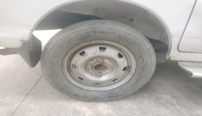 2015 Maruti Eeco 5 STR WITH A/C+HTR, Petrol, Manual, 1,77,235 km, tyre