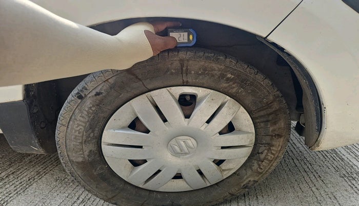 2015 Maruti Alto 800 LXI, Petrol, Manual, 1,04,025 km, tyre