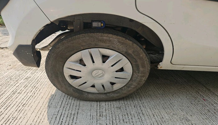 2015 Maruti Alto 800 LXI, Petrol, Manual, 1,04,025 km, tyre